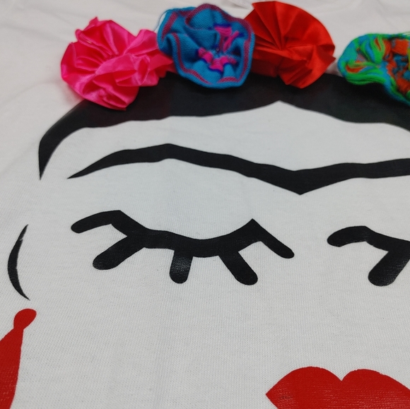 Frida Kahlo Floral Graphic Tee - Picture 4 of 7